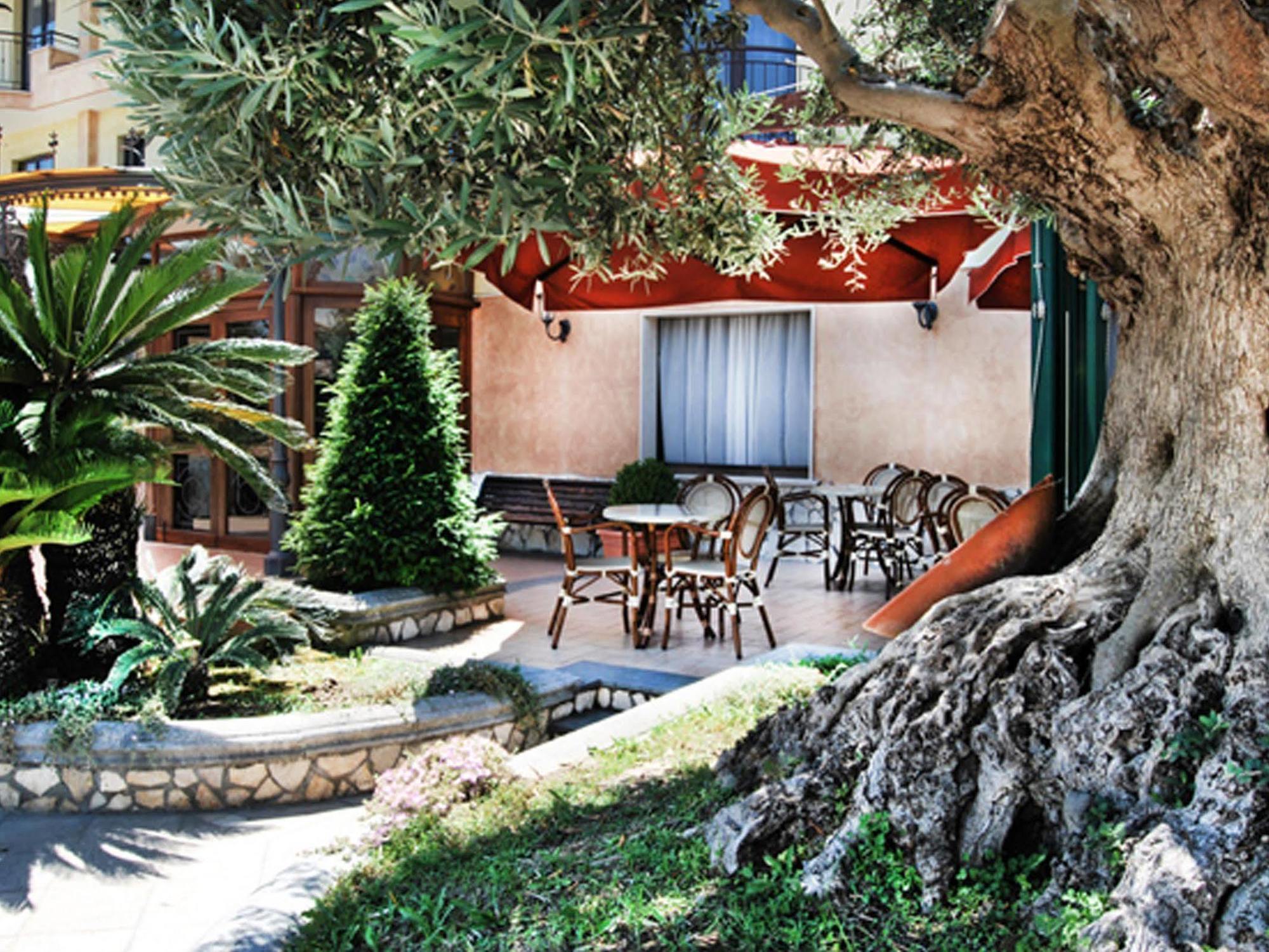 Hotel La Fayette Licola Exterior photo